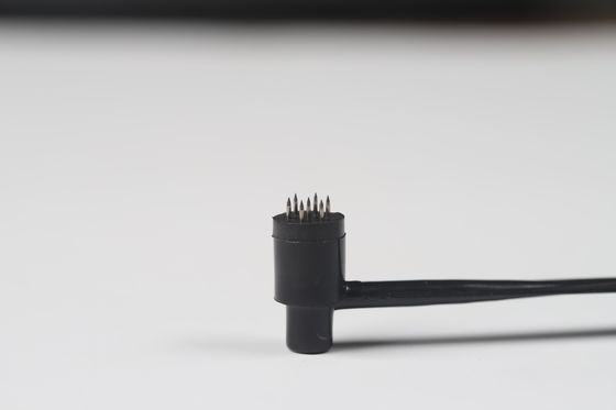 PVC Handle Plum Blossom Needles Polished Technical 0.20mm X 25mm Needles Designed for Effective and Safe Skin Treatment